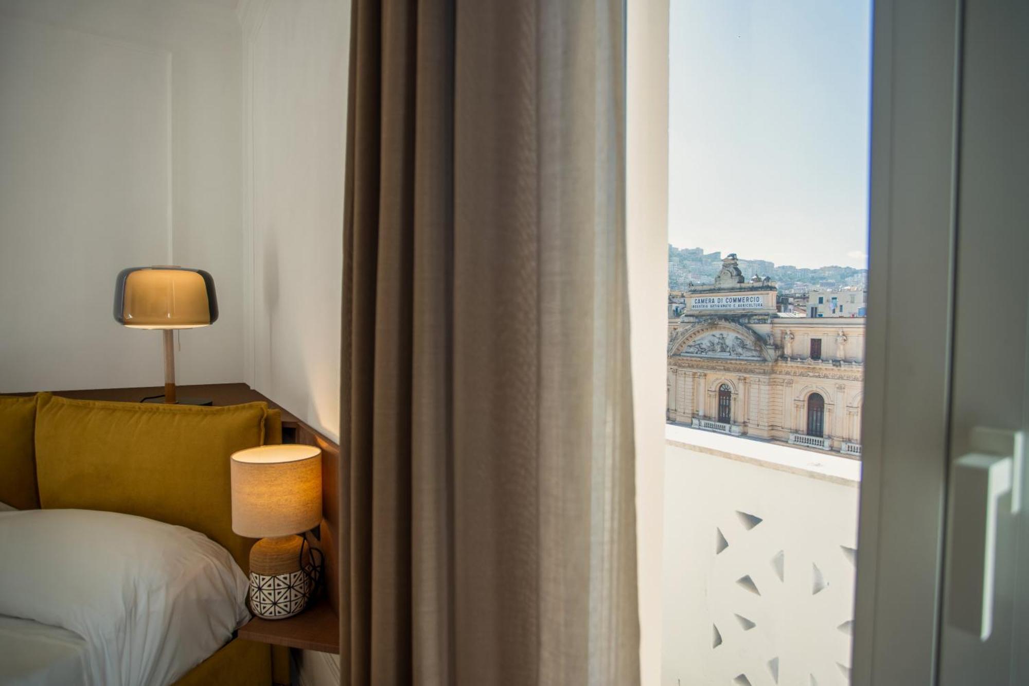Boemi Smart Suites Napels Buitenkant foto