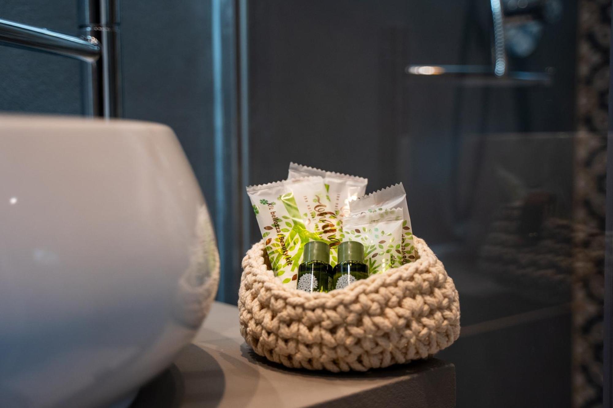 Boemi Smart Suites Napels Buitenkant foto
