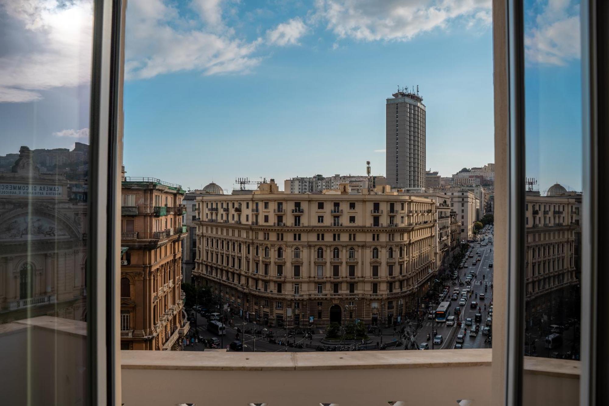 Boemi Smart Suites Napels Buitenkant foto