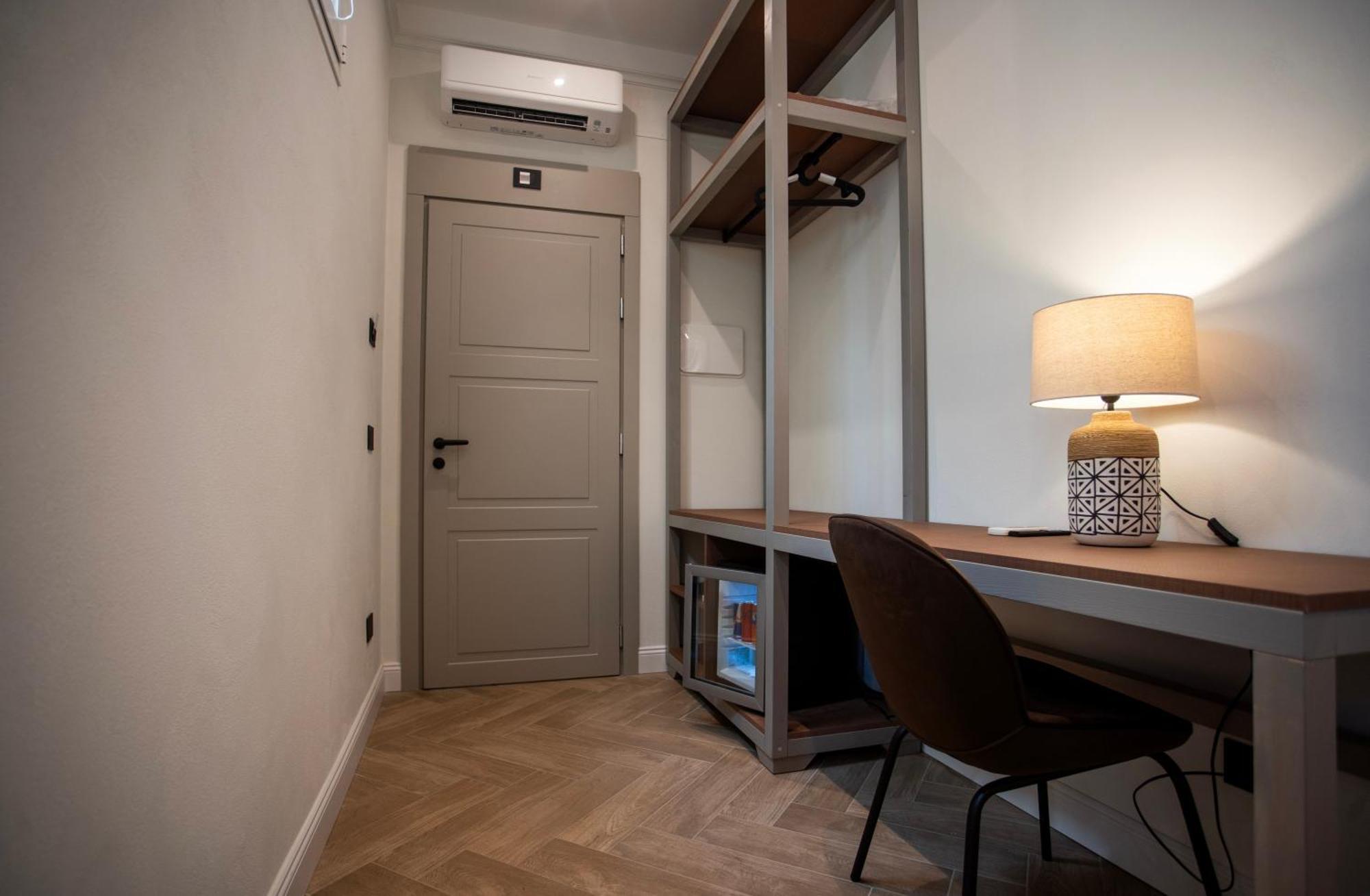 Boemi Smart Suites Napels Buitenkant foto