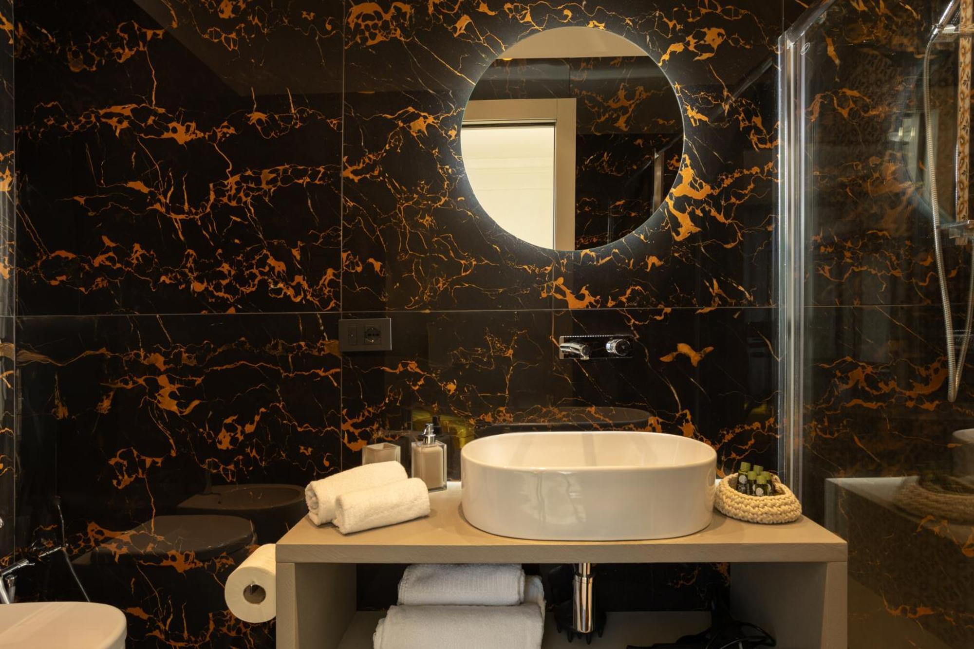 Boemi Smart Suites Napels Buitenkant foto