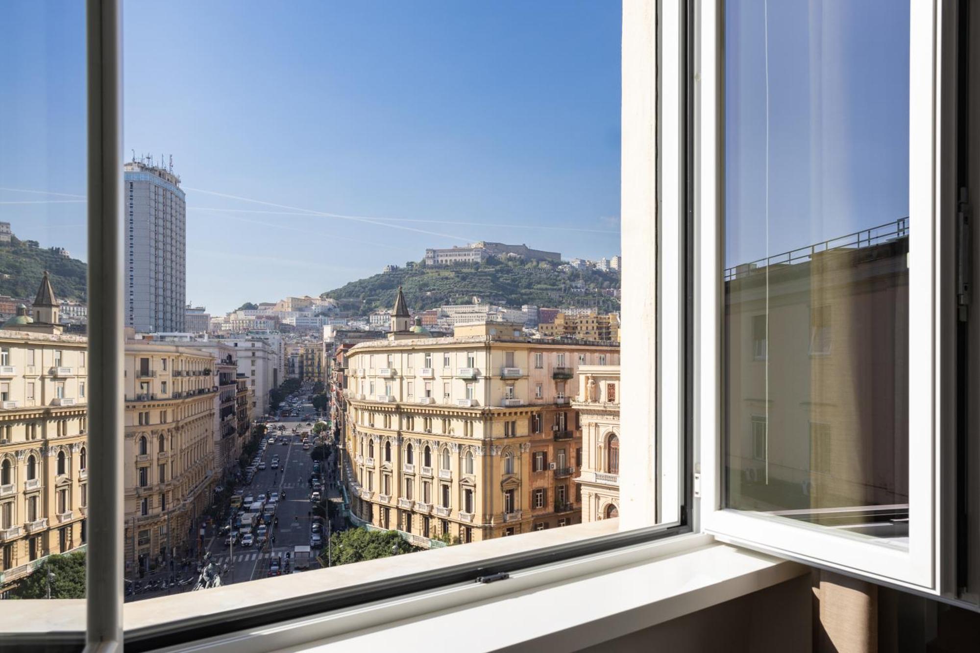 Boemi Smart Suites Napels Buitenkant foto
